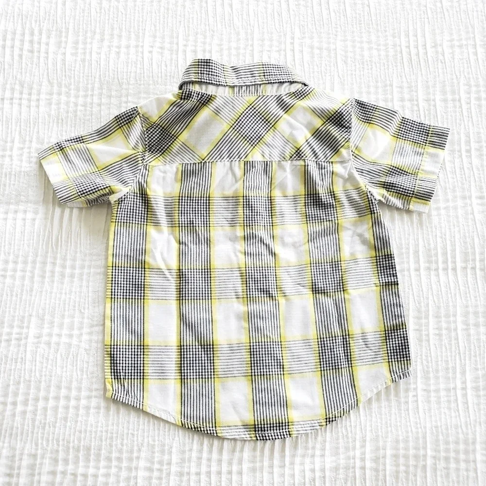 Old Navy toddler boy 18- 24 mos short sleeve butto